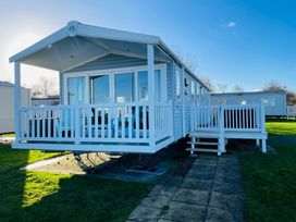 Primrose Valley Holiday Park - Holiday Accommodation 19116 - North Yorkshire (incl. Whitby) - 1186844 - thumbnail photo 1