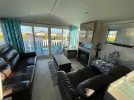 Primrose Valley Holiday Park - Holiday Accommodation 19116 - North Yorkshire (incl. Whitby) - 1186844 - thumbnail photo 13
