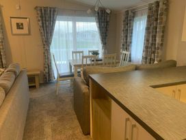 Skipsea Sands Holiday Park - Holiday Accommodation 19148 - North Yorkshire (incl. Whitby) - 1186858 - thumbnail photo 8