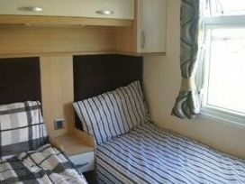 Devon Cliffs Holiday Park - Holiday Accommodation 1915 - Devon - 1186859 - thumbnail photo 10