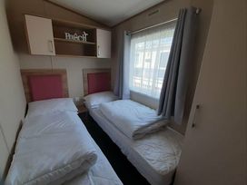 Crows Nest Caravan Park - Holiday Accommodation 19151 - North Yorkshire (incl. Whitby) - 1186860 - thumbnail photo 10