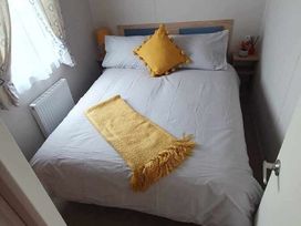 Devon Cliffs Holiday Park - Holiday Accommodation 19167 - Devon - 1186868 - thumbnail photo 7