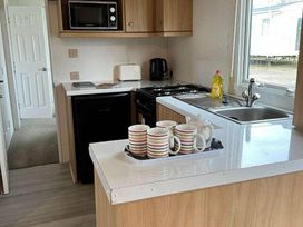 Sand Le Mere Holiday Village - Holiday Accommodation 19190 - North Yorkshire (incl. Whitby) - 1186875 - thumbnail photo 4