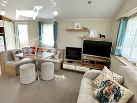Thornwick Bay Holiday Village - Holiday Accommodation 19194 - North Yorkshire (incl. Whitby) - 1186876 - thumbnail photo 5