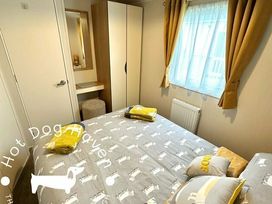 Thornwick Bay Holiday Village - Holiday Accommodation 19194 - North Yorkshire (incl. Whitby) - 1186876 - thumbnail photo 12
