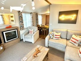 Thornwick Bay Holiday Village - Holiday Accommodation 19198 - North Yorkshire (incl. Whitby) - 1186878 - thumbnail photo 3