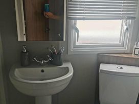 Presthaven Beach Resort - Holiday Accommodation 19209 - North Wales - 1186886 - thumbnail photo 7