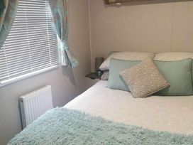 Presthaven Beach Resort - Holiday Accommodation 19209 - North Wales - 1186886 - thumbnail photo 10
