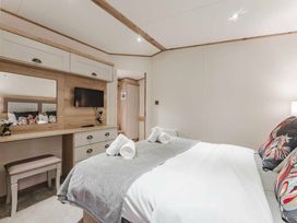 Kelling Heath Holiday Park - Holiday Accommodation 19233 - Norfolk - 1186897 - thumbnail photo 12