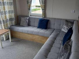 Hayling Island Holiday Park - Meadow Bay Villages - Holiday Accommodation 19247 - Hampshire - 1186901 - thumbnail photo 4