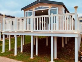 Devon Cliffs Holiday Park - Holiday Accommodation 19259 - Devon - 1186903 - thumbnail photo 1