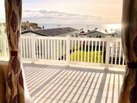 Devon Cliffs Holiday Park - Holiday Accommodation 19259 - Devon - 1186903 - thumbnail photo 4