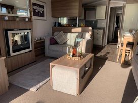Devon Cliffs Holiday Park - Holiday Accommodation 19259 - Devon - 1186903 - thumbnail photo 8