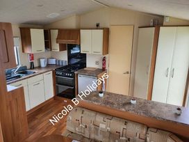 Marine Holiday Park - Holiday Accommodation 19262 - North Wales - 1186904 - thumbnail photo 17