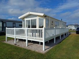 Presthaven Beach Resort - Holiday Accommodation 19264 - North Wales - 1186906 - thumbnail photo 1