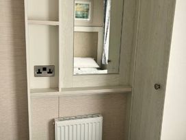 Greenacres Holiday Park - Holiday Accommodation 19297 - North Wales - 1186924 - thumbnail photo 11