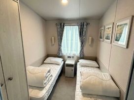 Greenacres Holiday Park - Holiday Accommodation 19297 - North Wales - 1186924 - thumbnail photo 12