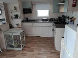 Lido Beach Holiday Park - Holiday Accommodation 19337 - North Wales - 1186936 - thumbnail photo 6