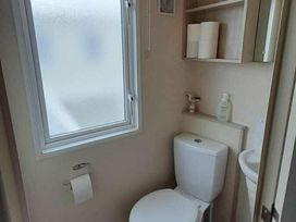 Lido Beach Holiday Park - Holiday Accommodation 19337 - North Wales - 1186936 - thumbnail photo 10