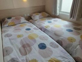 Lido Beach Holiday Park - Holiday Accommodation 19337 - North Wales - 1186936 - thumbnail photo 12