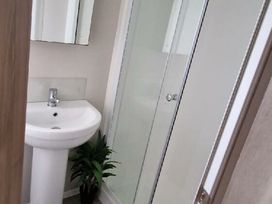 Golden Palm Resort - Holiday Accommodation 19338 - Lincolnshire - 1186937 - thumbnail photo 8