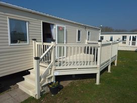 Trecco Bay - Holiday Accommodation 19339 - Somerset & Wiltshire - 1186938 - thumbnail photo 14