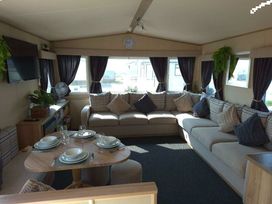 Trecco Bay - Holiday Accommodation 19339 - Somerset & Wiltshire - 1186938 - thumbnail photo 15