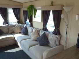 Trecco Bay - Holiday Accommodation 19339 - Somerset & Wiltshire - 1186938 - thumbnail photo 16