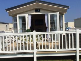 Lido Beach Holiday Park - Holiday Accommodation 19352 - North Wales - 1186941 - thumbnail photo 1