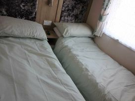 Barmouth Bay Holiday Village - Holiday Accommodation 19354 - Mid Wales - 1186943 - thumbnail photo 17