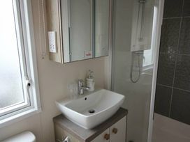Barmouth Bay Holiday Village - Holiday Accommodation 19354 - Mid Wales - 1186943 - thumbnail photo 18