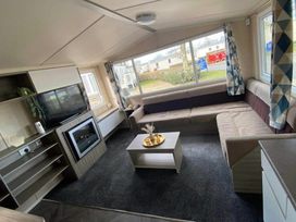 Marton Mere Holiday Village - Holiday Accommodation 19385 - Lake District - 1186957 - thumbnail photo 2