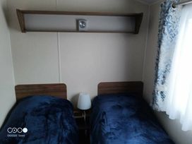 Trecco Bay - Holiday Accommodation 19398 - Somerset & Wiltshire - 1186965 - thumbnail photo 11