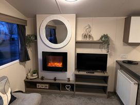 Marton Mere Holiday Village - Holiday Accommodation 19415 - Lake District - 1186971 - thumbnail photo 3