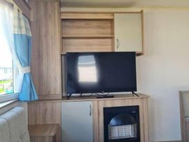 Caister Holiday Park - Holiday Accommodation 19418 - Norfolk - 1186973 - thumbnail photo 2