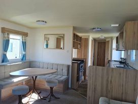 Caister Holiday Park - Holiday Accommodation 19418 - Norfolk - 1186973 - thumbnail photo 3