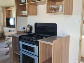 Caister Holiday Park - Holiday Accommodation 19418 - Norfolk - 1186973 - thumbnail photo 4