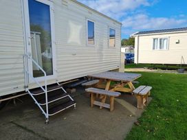 Caister Holiday Park - Holiday Accommodation 19418 - Norfolk - 1186973 - thumbnail photo 11