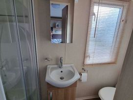 Blue Dolphin Holiday Park - Holiday Accommodation 19443 - North Yorkshire (incl. Whitby) - 1186981 - thumbnail photo 12