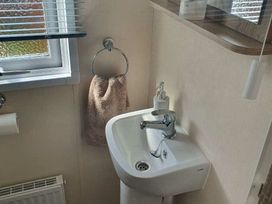 7 Lakes Country Park - Holiday Accommodation 19456 - Lincolnshire - 1186985 - thumbnail photo 6