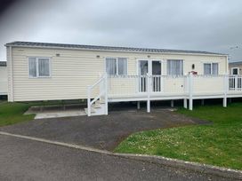 Trecco Bay - Holiday Accommodation 19468 - Somerset & Wiltshire - 1186988 - thumbnail photo 1