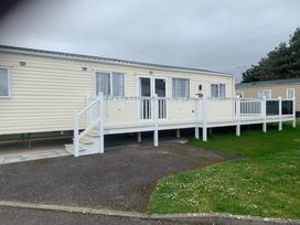 Trecco Bay - Holiday Accommodation 19468 - Somerset & Wiltshire - 1186988 - thumbnail photo 18