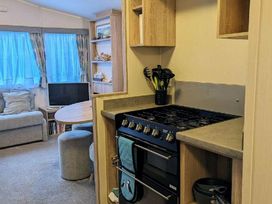 Wisemans Bridge Caravan Park - Holiday Accommodation 19488 - South Wales - 1186991 - thumbnail photo 9