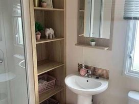 Tattershall Lakes Country Park - Holiday Accommodation 19497 - Lincolnshire - 1186995 - thumbnail photo 9