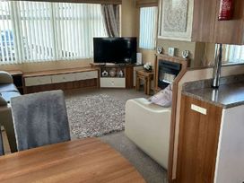 Golden Gate Holiday Centre - Holiday Accommodation 19500 - North Wales - 1186996 - thumbnail photo 4