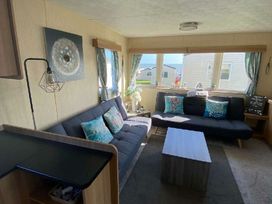 Devon Cliffs Holiday Park - Holiday Accommodation 19529 - Devon - 1187001 - thumbnail photo 10
