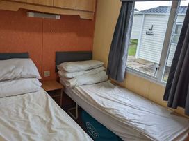 Skipsea Sands Holiday Park - Holiday Accommodation 19546 - North Yorkshire (incl. Whitby) - 1187008 - thumbnail photo 11