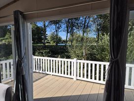 White Acres Holiday Park - Holiday Accommodation 19547 - Cornwall - 1187009 - thumbnail photo 1