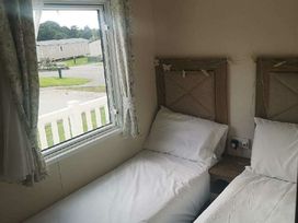 White Acres Holiday Park - Holiday Accommodation 19548 - Cornwall - 1187010 - thumbnail photo 12