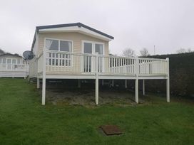 White Acres Holiday Park - Holiday Accommodation 19549 - Cornwall - 1187011 - thumbnail photo 1